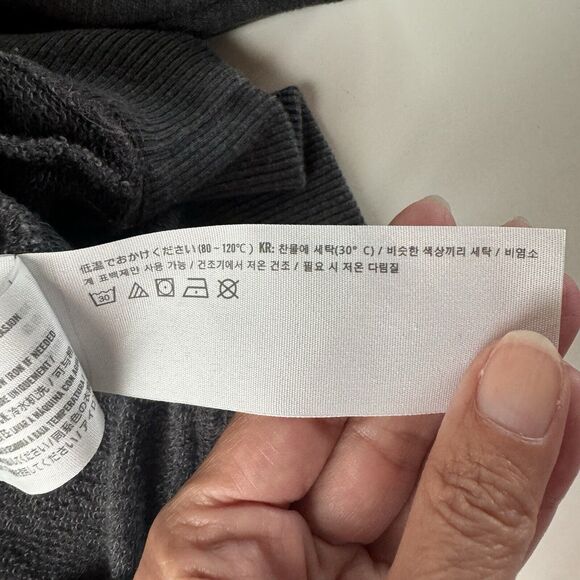 Hollister Women’s Long Sleeve Gray Crewneck Sweater Open Back Pullover Size XS - Picture 13 of 14